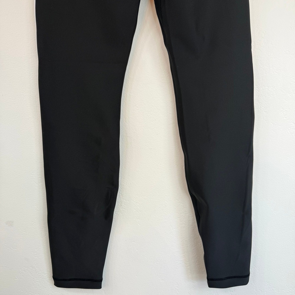 NWT Aritzia Glotone Showup Hi-Rise Leggings Black White Sculpting Athleisure 4 - Picture 7 of 12